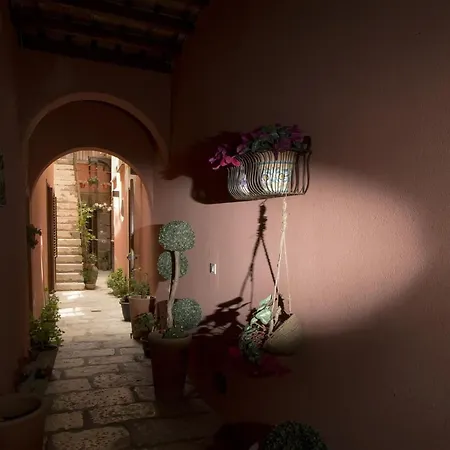 In Mit Terrasse Und Garten By Interhome Daire Trapani